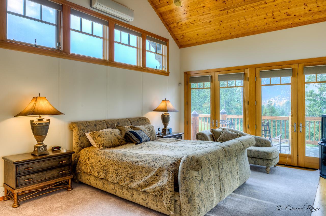 The Lodge At Trout Creek Bed And Breakfast Kültér fotó