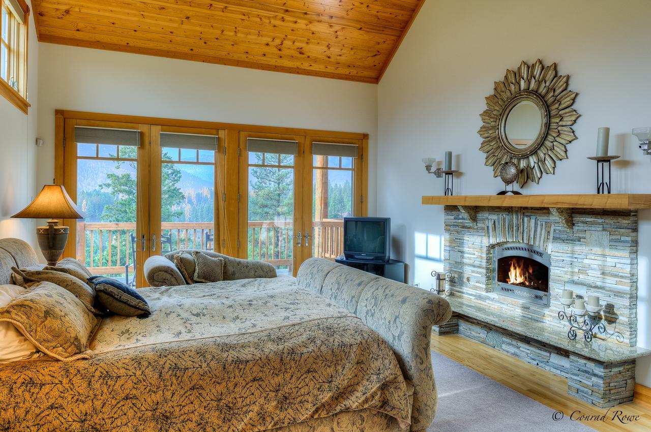 The Lodge At Trout Creek Bed And Breakfast Kültér fotó