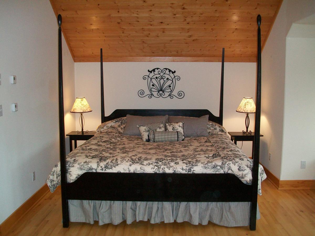 The Lodge At Trout Creek Bed And Breakfast Kültér fotó
